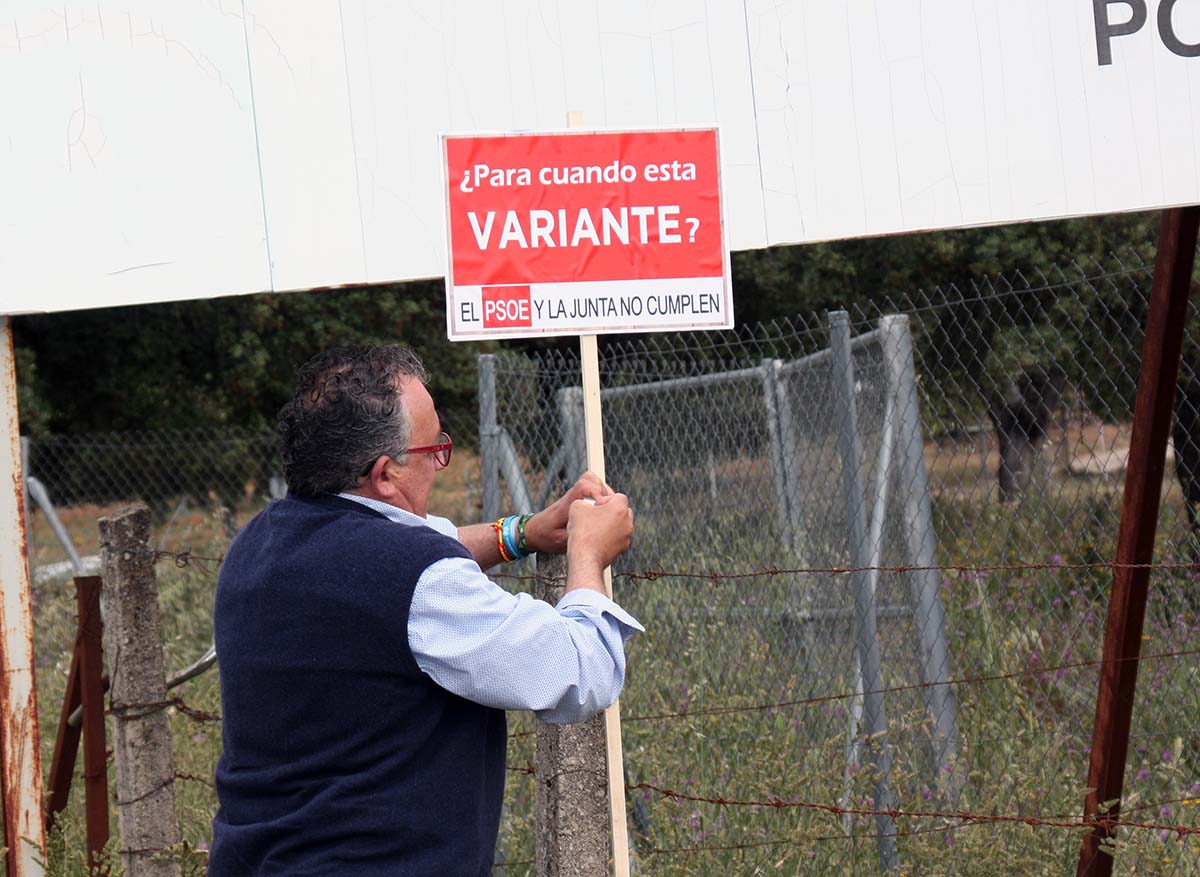 La dirección del PP de Málaga colocó recientemente una 'estaca' en la variante de Arriate para reclamar su terminación,