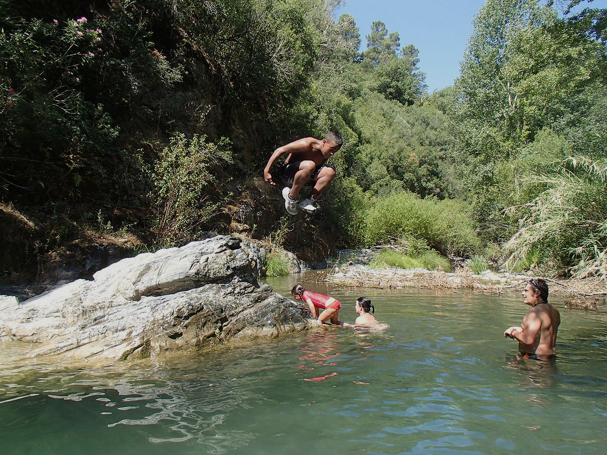 Muchos serranos se refrescarán en los baños en los ríos Genal y Guadiaro.