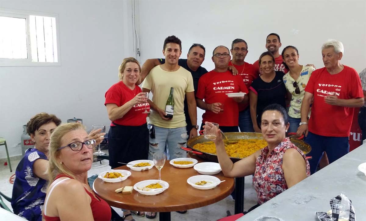Los vecinos del Llano de la Cruz han disfrutado de un día de convivencia en la pedanía.