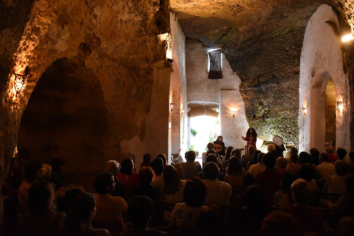 Impresionante marco, como el de la ermita de la Virgen de la Cabeza, para el último recital. Foto: RMR-Juan Jesús Pan.