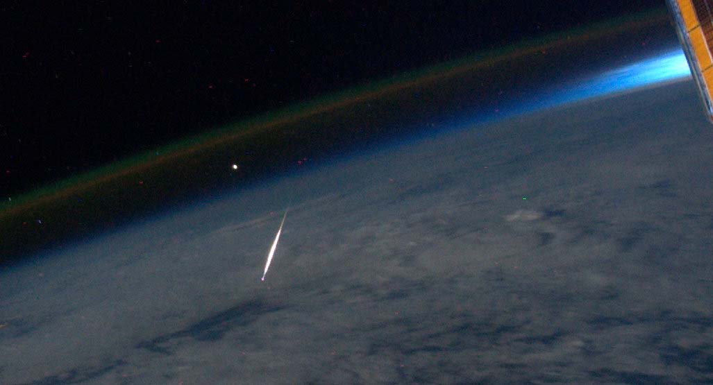 Perseidas desde el Espacio. (ISS-NASA).