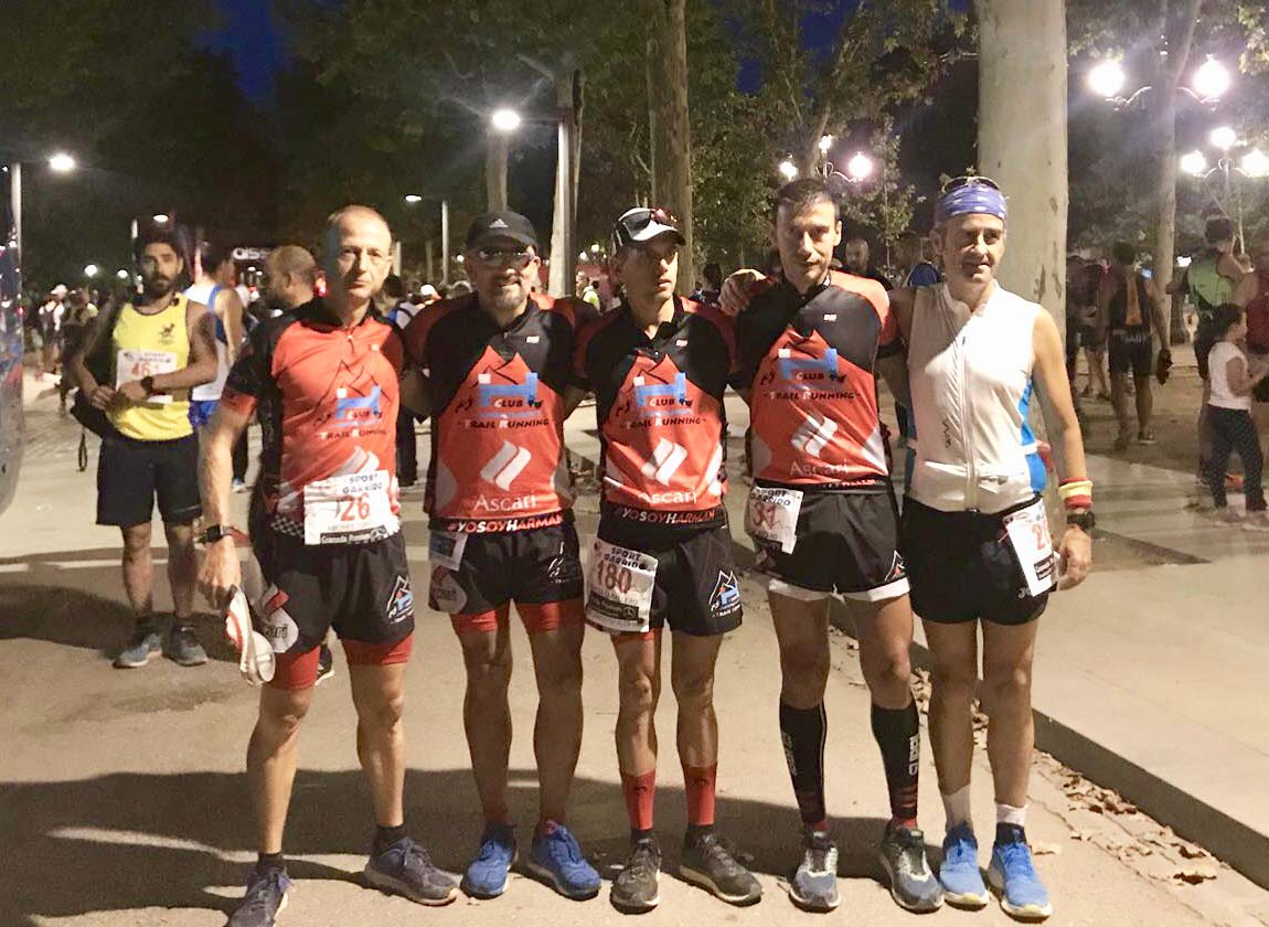 Los corredores rondeños en esta popular prueba deportiva de Granada.