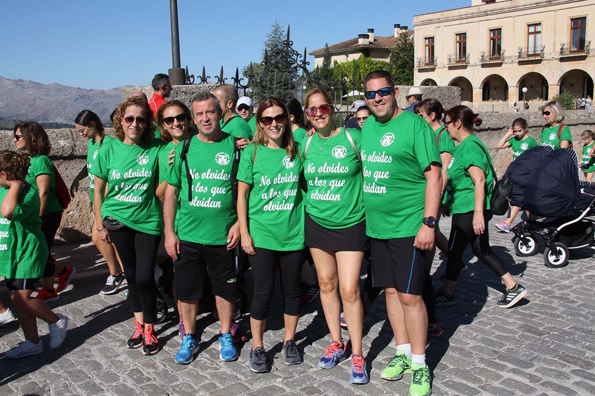 Uno de los numerosos grupos de amigos y familiares que han participado en la marcha de este año.