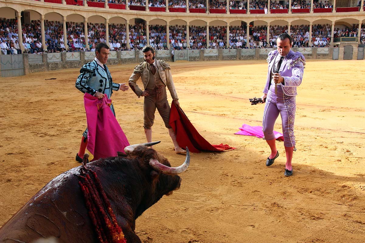 Este año no se podrá celebrar la tradicional Corrida Goyesca por motivos de seguridad en la plaza.