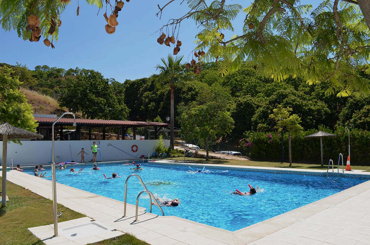 La piscina de Faraján es muy frecuentada por vecinos y visitantes.