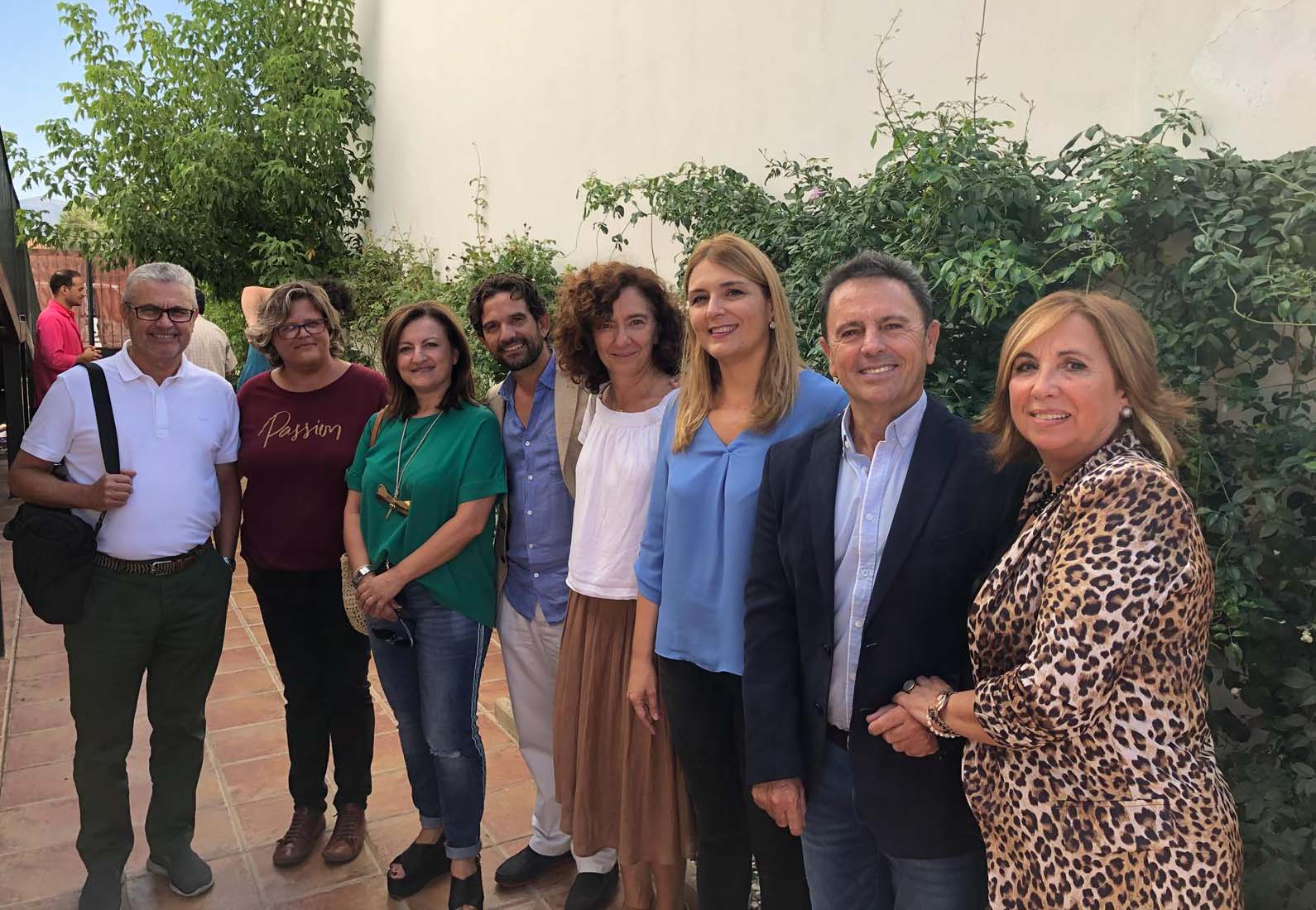 Responsables del SAS y de AROAL durante el encuentro mantenido hoy.