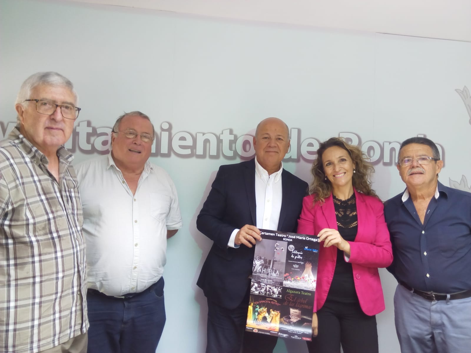 Responsables del Ayuntamiento, Grupo TES y Parador de Turismo en la presentación del certamen,