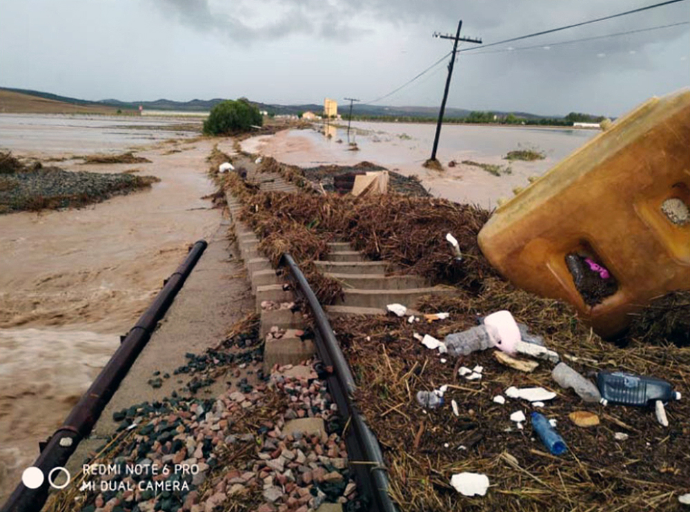 Tramo afectado por el temporal entre Bobadilla y Almargen que está pendiente de su reparación. Foto Adif.
