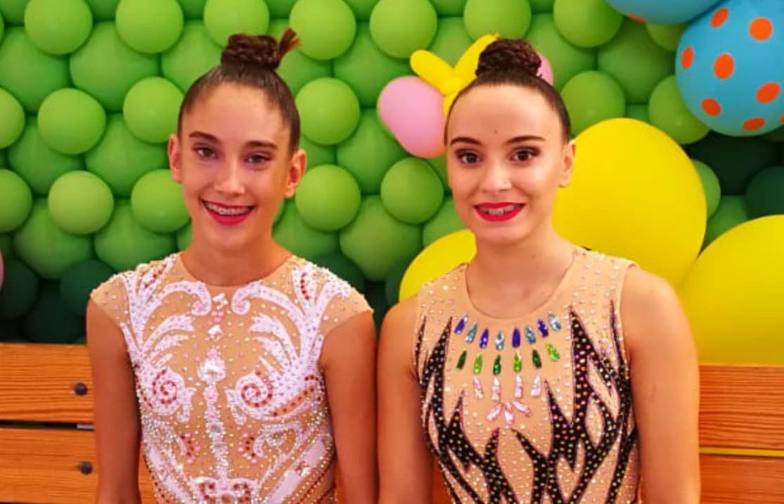 Las dos deportistas rondeñas que han iniciado la temporada de gimnasia rítmica.
