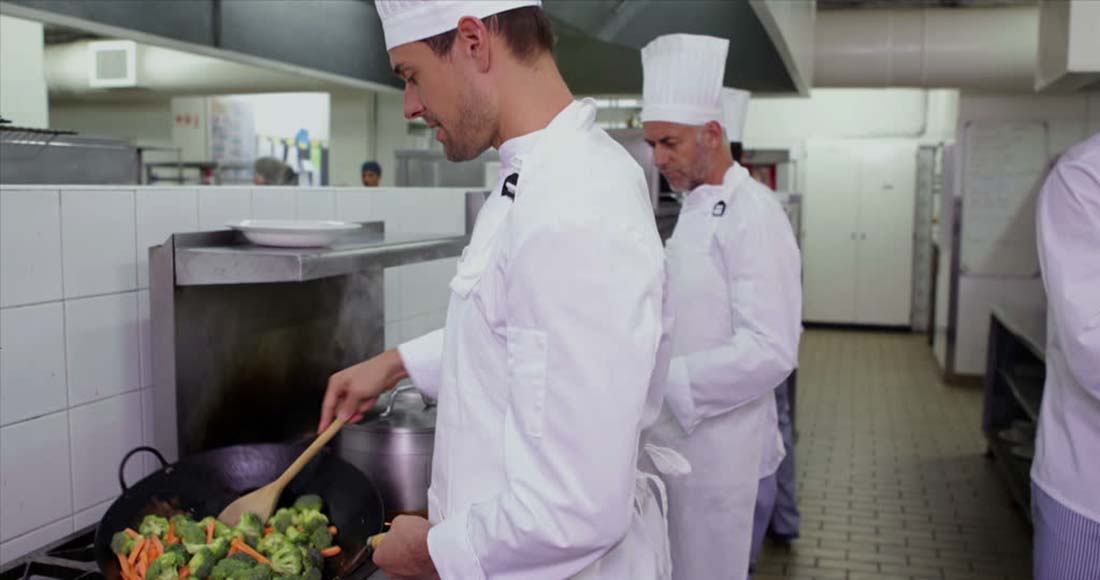 El sector servicios fue otra vez el que más empleo generó en Ronda.