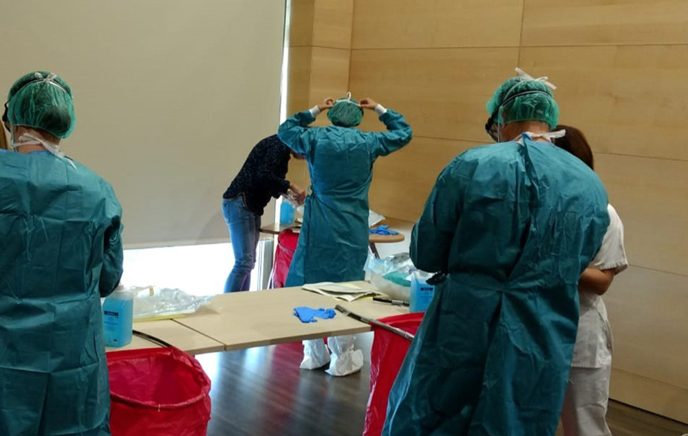 Profesionales de Urgencias del Área Sanitaria Serranía actualizan sus conocimientos en actuaciones en situaciones de posible riesgo biológico