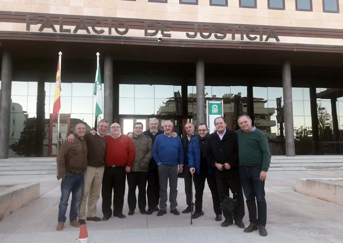 Catorce letrados rondeños celebran sus bodas de plata tras cumplir los 25 años en la abogacía