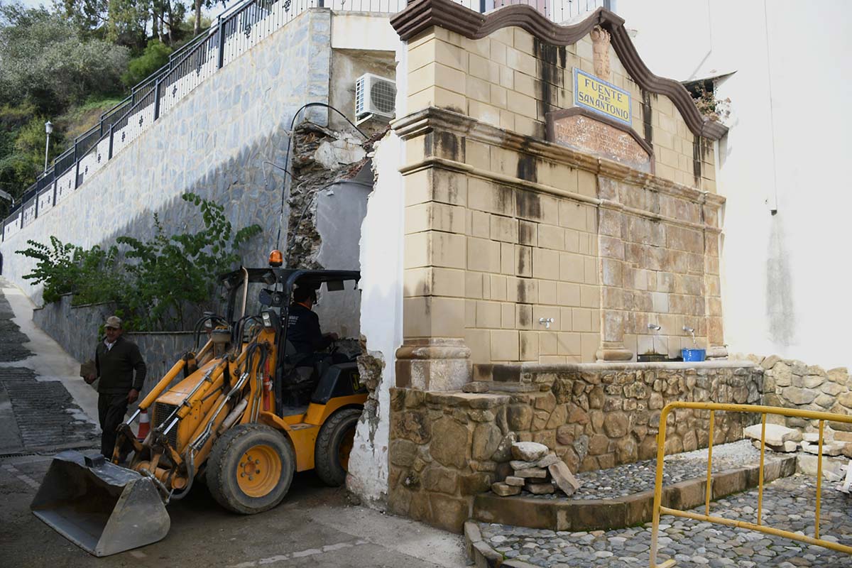 El Ayuntamiento ha iniciado las obras en la Fuente de San Antonio para recuperar el lavadero público.