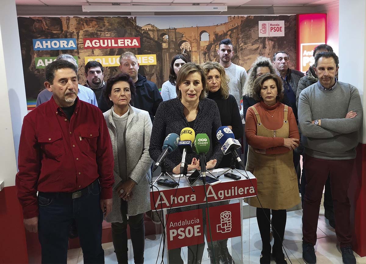 Aguilera y miembros de su ejecutiva en la rueda de prensa ofrecida este jueves en la Casa del Pueblo.