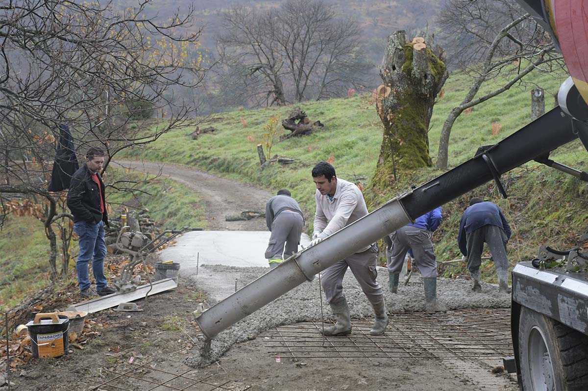 Cartajima realiza diferentes mejoras en sus caminos rurales