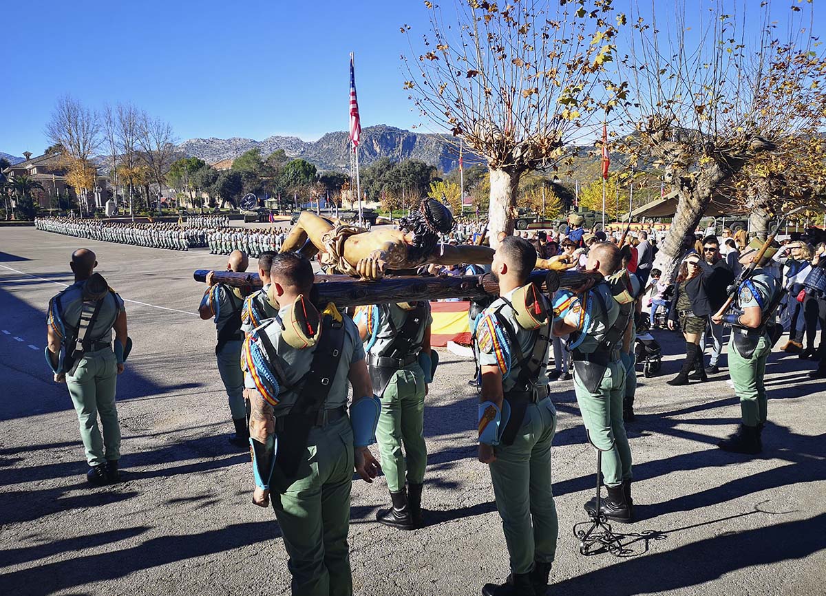 El Tercio de la Legión de Ronda celebra la festividad de la Virgen de la Inmaculada, patrona del Arma de Infantería, con una parada militar
