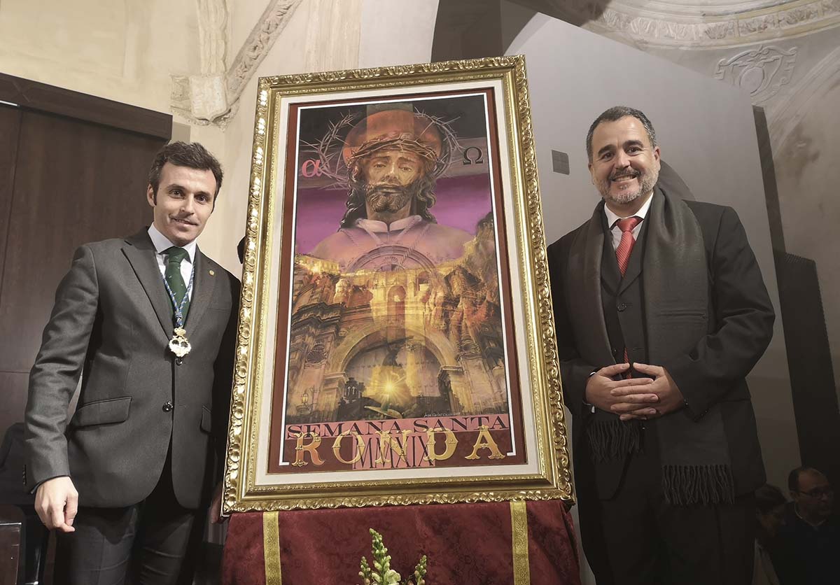 El presidente de la Agrupación de Hermandades y Cofradías (izquierda) y el autor (derecha).