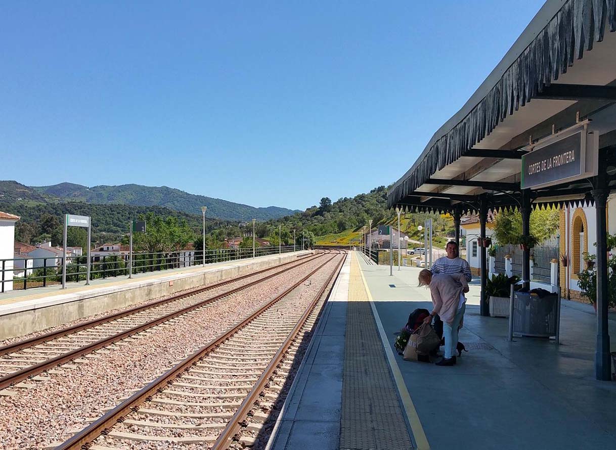 Estación del tren de Cortes de la Frontera. Foto Wikiloc.