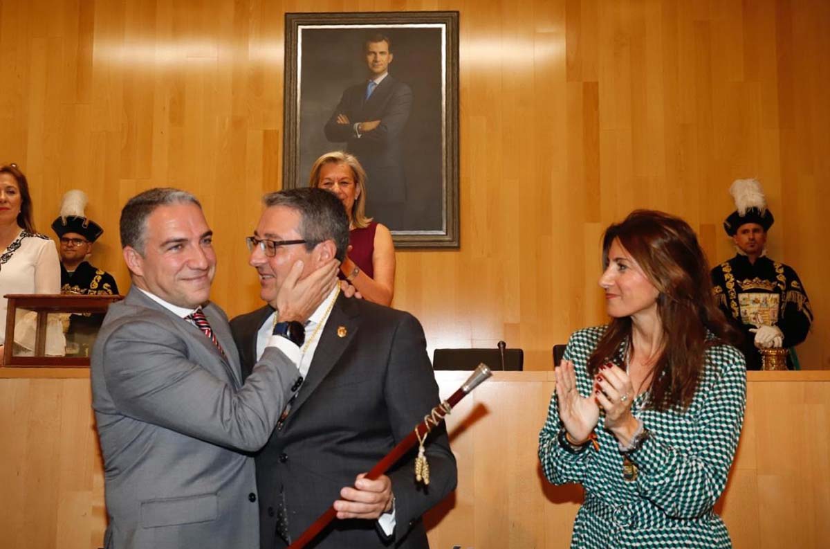 Francisco Salado, junto a Elías Bendodo y Ana Carmen Mata.