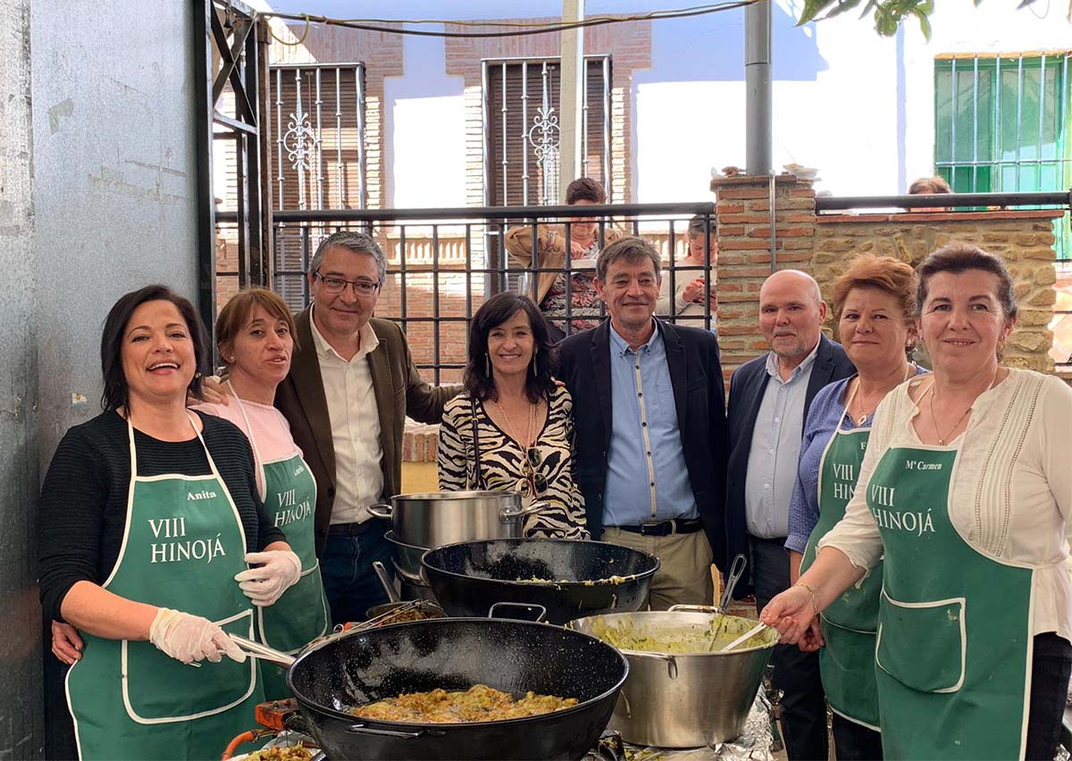 Algatocín muestra el potencial gastronómico y artesanal de la Serranía en la fiesta de la Hinojá