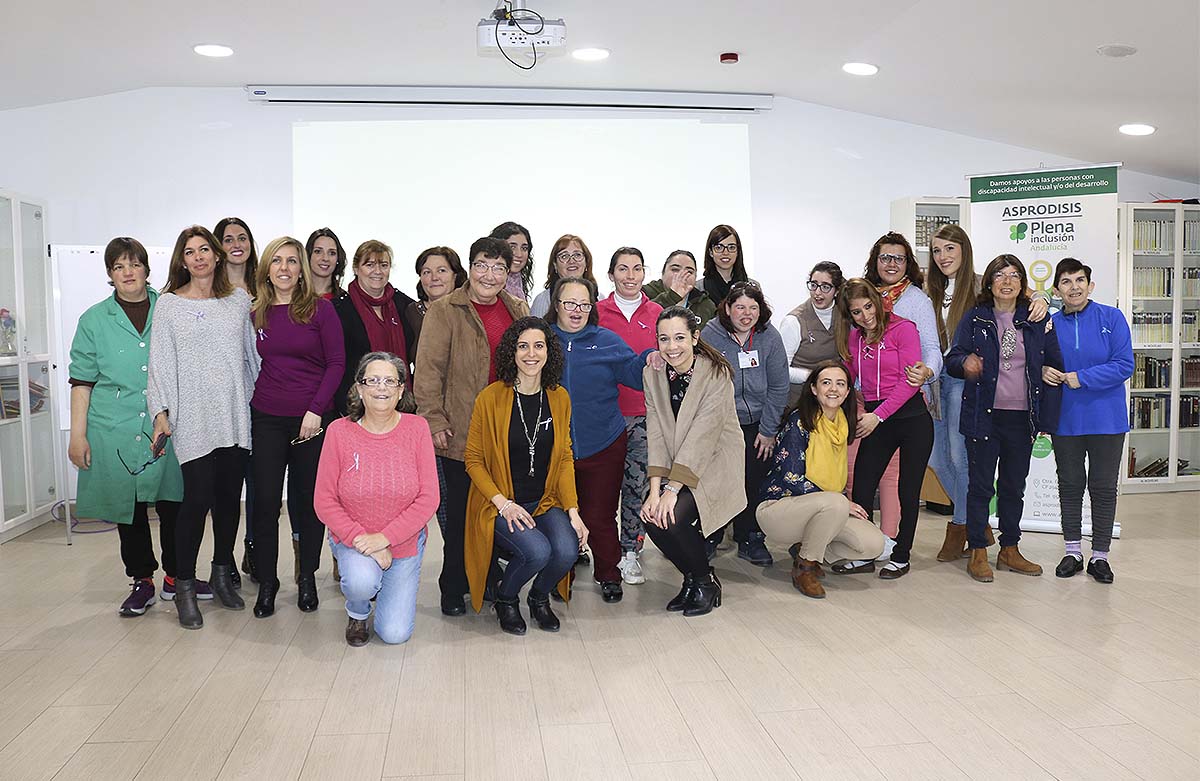 Trabajadoras y usuarias de Asprodisis han celebrado el día de la mujer con una jornada muy especial.