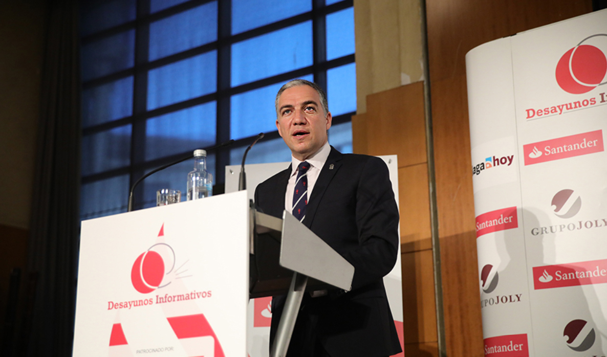 El consejero de Presidencia ha participado este lunes en un desayuno informativo en Málaga.