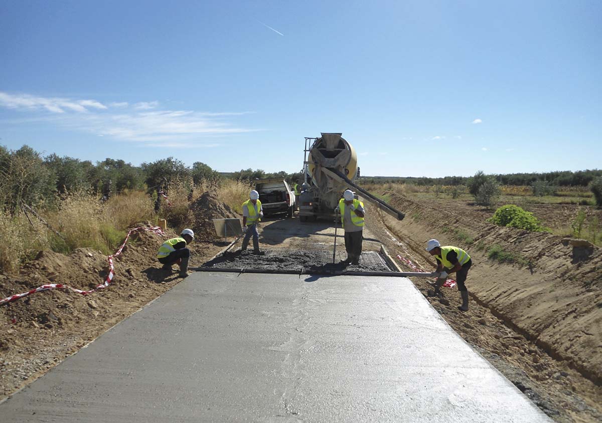 Imagen de uno de los caminos rurales que se han reparado en Ronda.