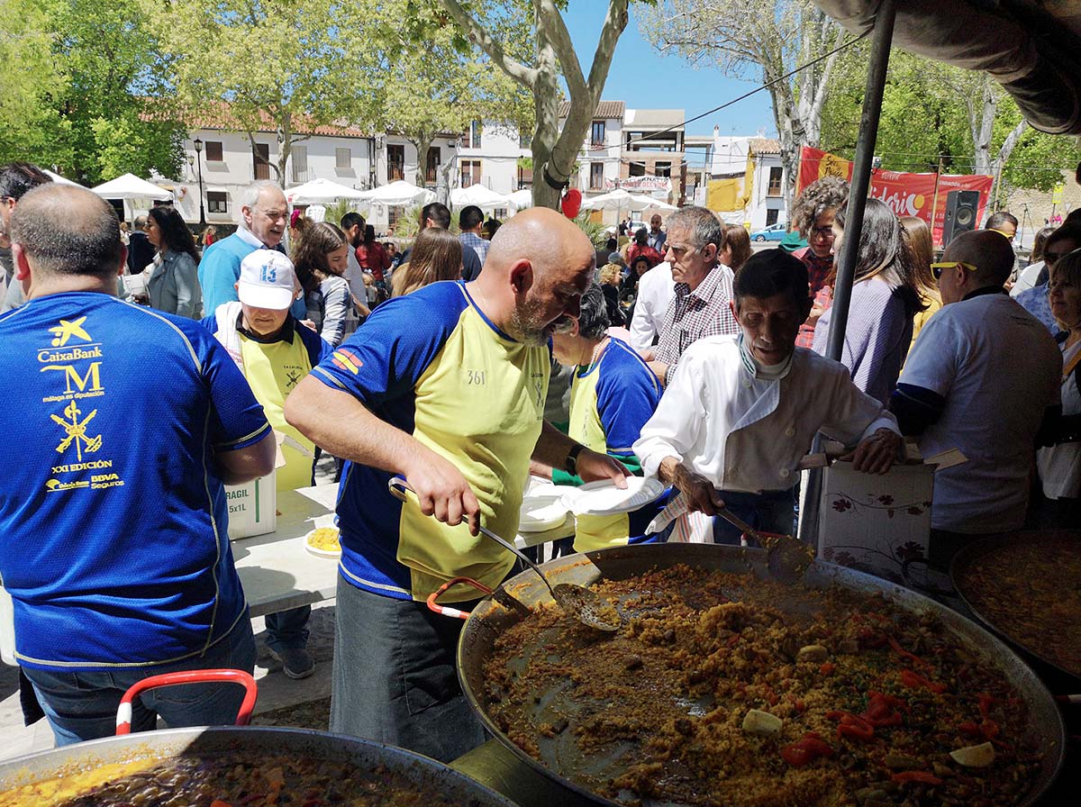 Los vecinos del barrio de San Franscisco para el buen desarrollo de esta iniciativa solidaria.