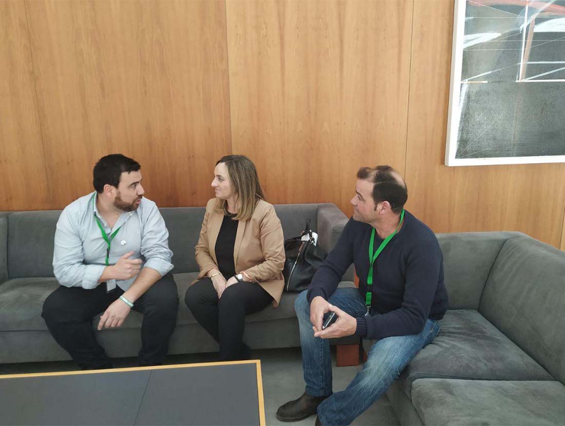 Los rtesponsables de Podemos Arriate se reunieron con la consejera de Fomento de la Junta de Andalucía.