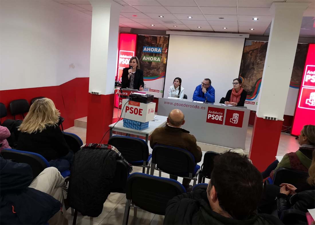 La candidata socialista defendió el programa de gobierno ante los militantes.