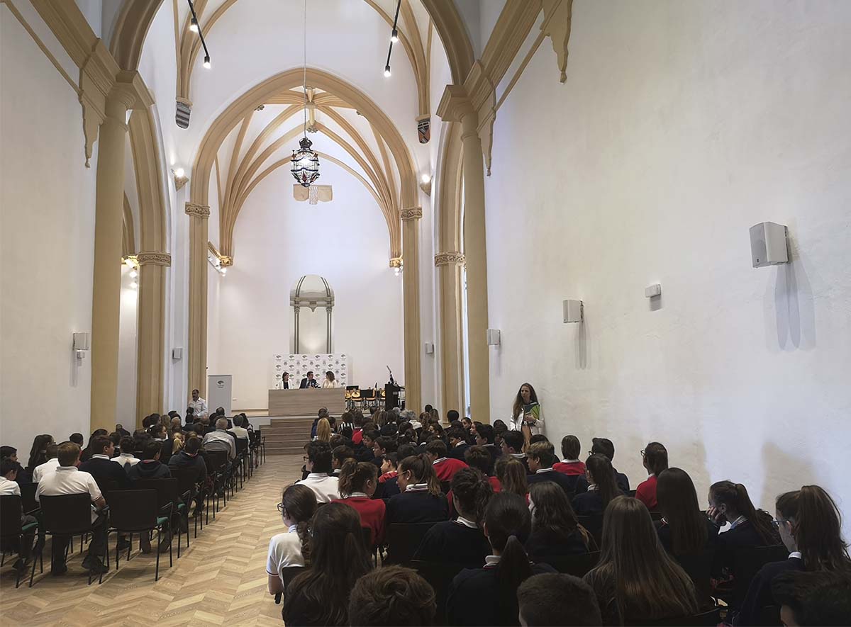 Esta mañana ha tenido lugar la inauguración de las reformas que se han realizado en la capilla del Fernando de los Ríos.