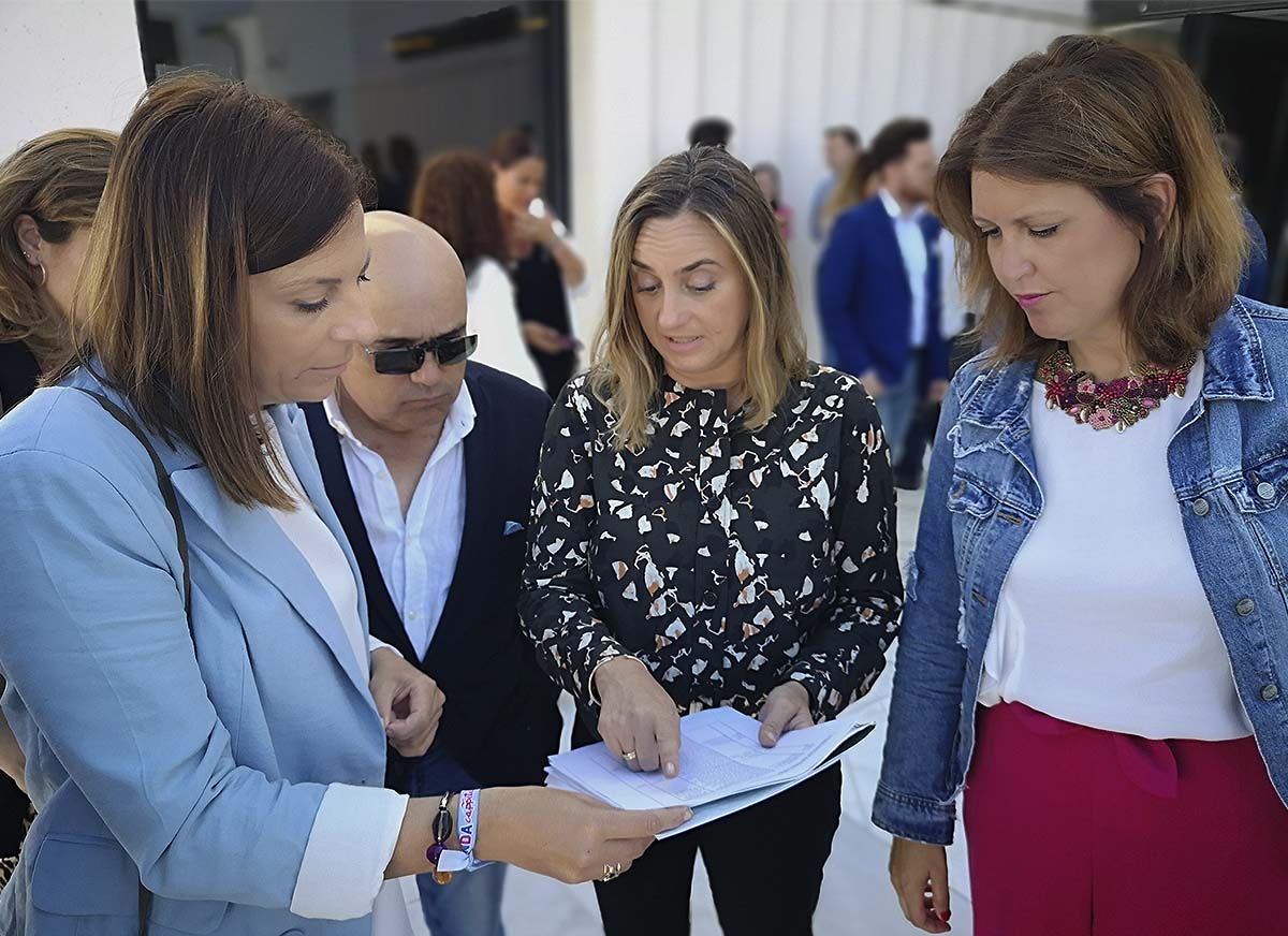Imagen de una reciente reunión mantenida por la consejera y delegada territorial de Fomento de la Junta con la candidata del PP: