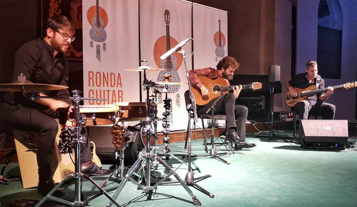 Jesús Guerrero fue el encargado de poner el broche de oro al IV Festival Internacional de la Guitarra de Ronda. Foto Roberto 82.