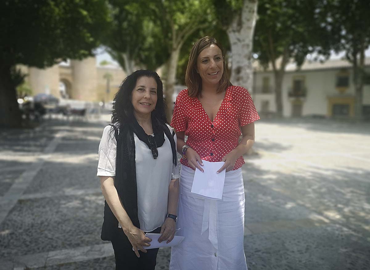 La alcaldesa, Maripaz Fernández, y la responsable de Soliarsa, Josefa Valle, han presentado el plan de limpieza.