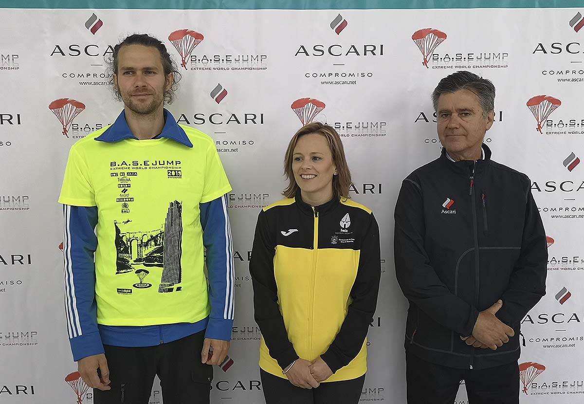 La concejal y los organizadores del Campeonato.