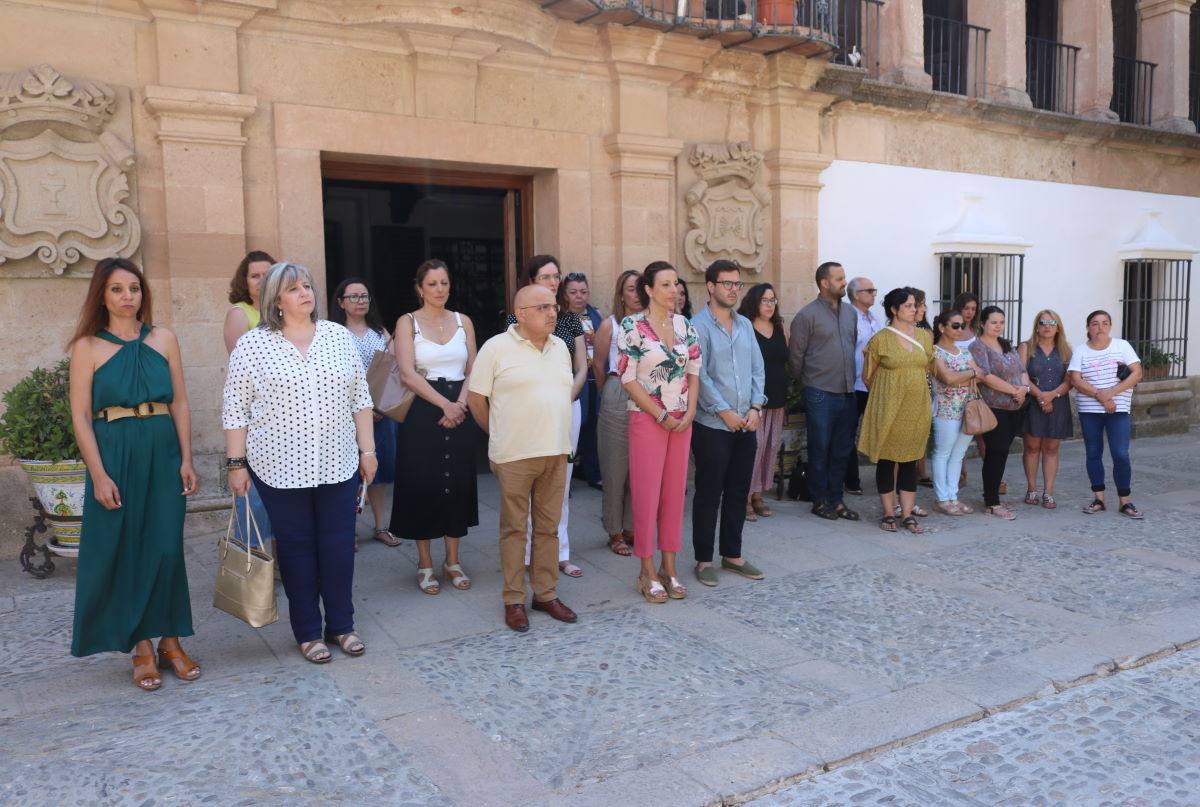 La concentración se ha llevado a cabo a las 12:00 del mediodía.