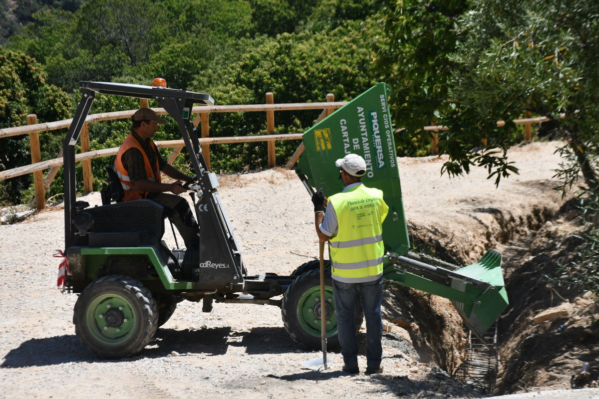Las obras han permitido la contratación de varios trabajadores del municipio.