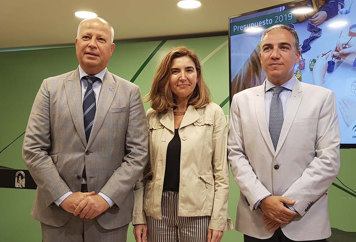 Los consejeros Inbroda, Blanco y Bendodo en la presentación de los presupuestos de Málaga.