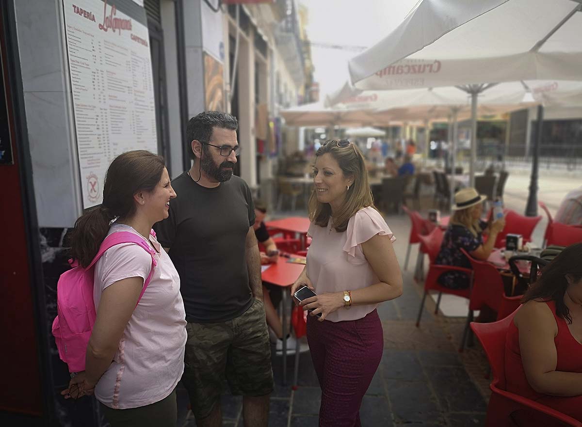 El Ayuntamiento amplía la zona peatonal de la plaza del Socorro reordenando las mesas y sillas de las terrazas