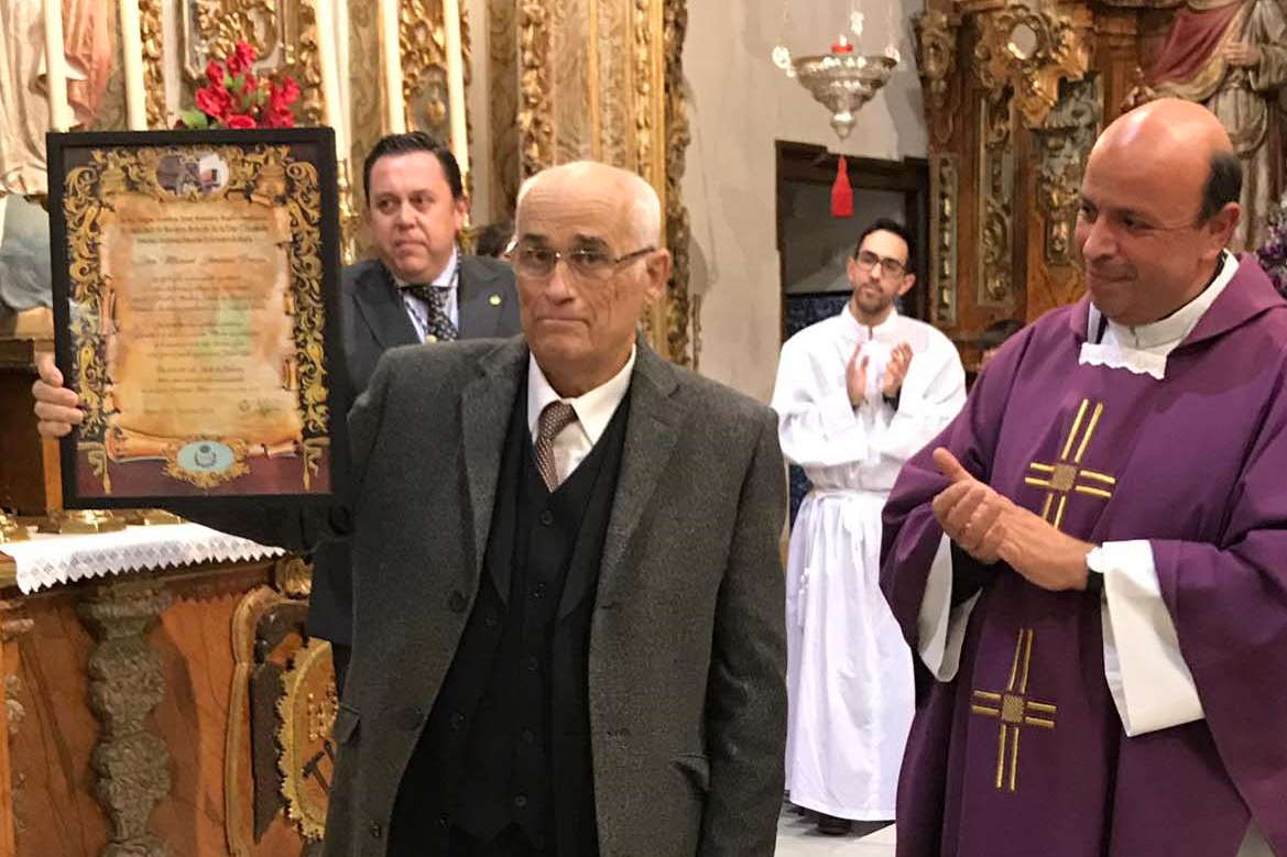 Manuel Jimenez Friaza recibió un homenaje por parte de su hermandad el pasado mes de diciembre.