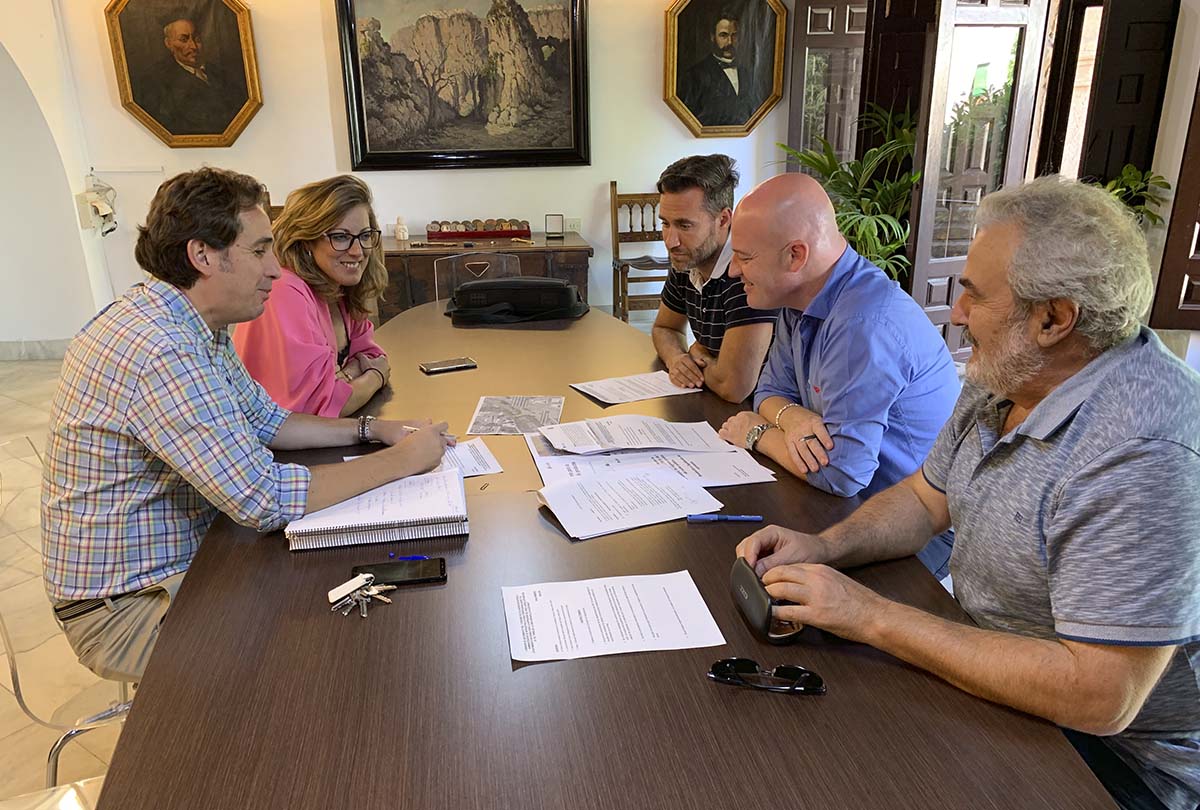 El encuentro entre responsables municipales y técnicos se ha mantenido hoy en Ronda.