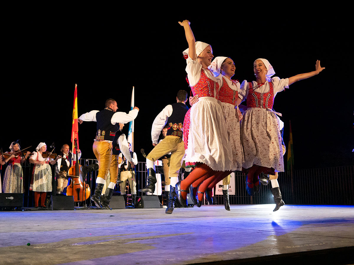 Las Galas Folclóricas suponen uno de los atractivos de la feria de Ronda.