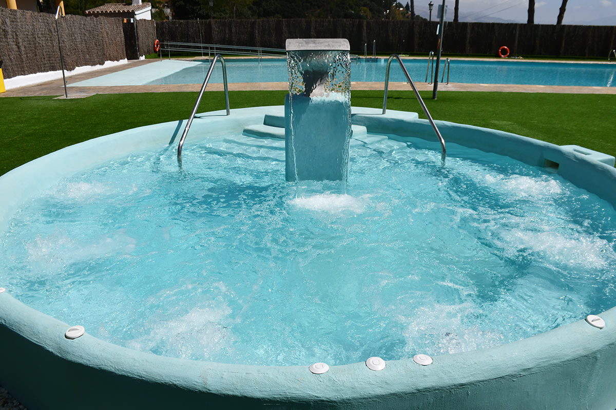 Zona del jacuzzi que puede encontrarse en la piscina.