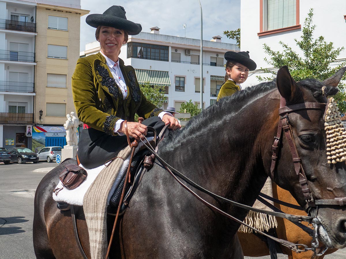 María Dúctor en un desfile de caballos cuando fue presidenta de las Damas Goyescas.