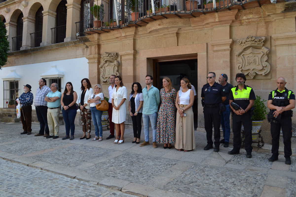 El acto de condena ha tenido lugar hoy a las 12 del mediodía.El acto de condena ha tenido lugar hoy a las 12 del mediodía.