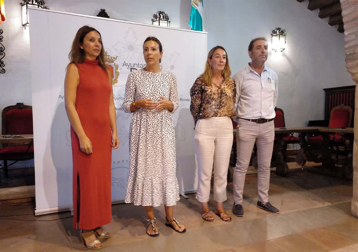 La alcaldesa y algunos de los concejales implicados en la organización de los festejos han dado a conocer hoy los datos de la Feria.