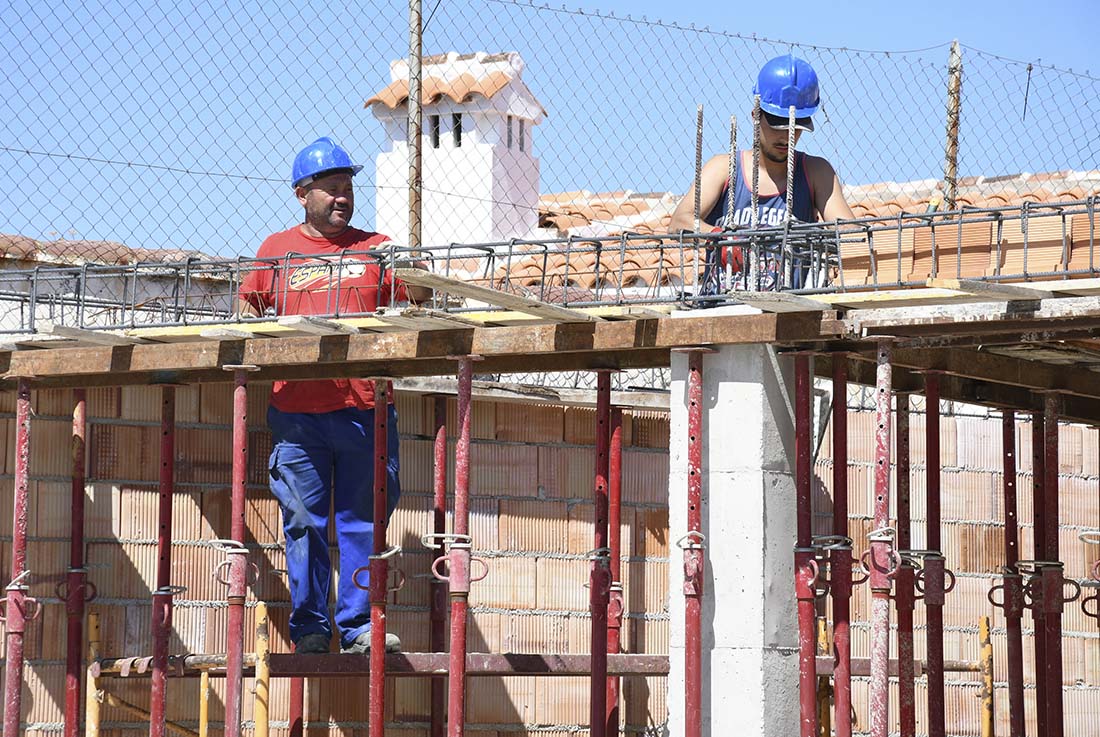 La construcción ocupa el tercer puesto en cuento a los contratos registrados en julio.