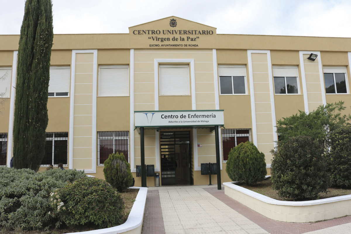 La UNED se ha situado en el edificio de la Escuela de Enfermería tras su recuperación por parte del Ayuntamiento.