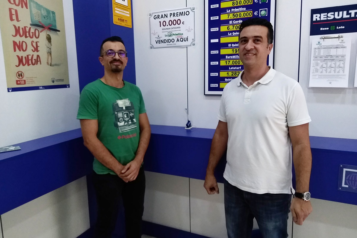 Los responsables de la administración número 4 de Ronda en una imagen de archivo.