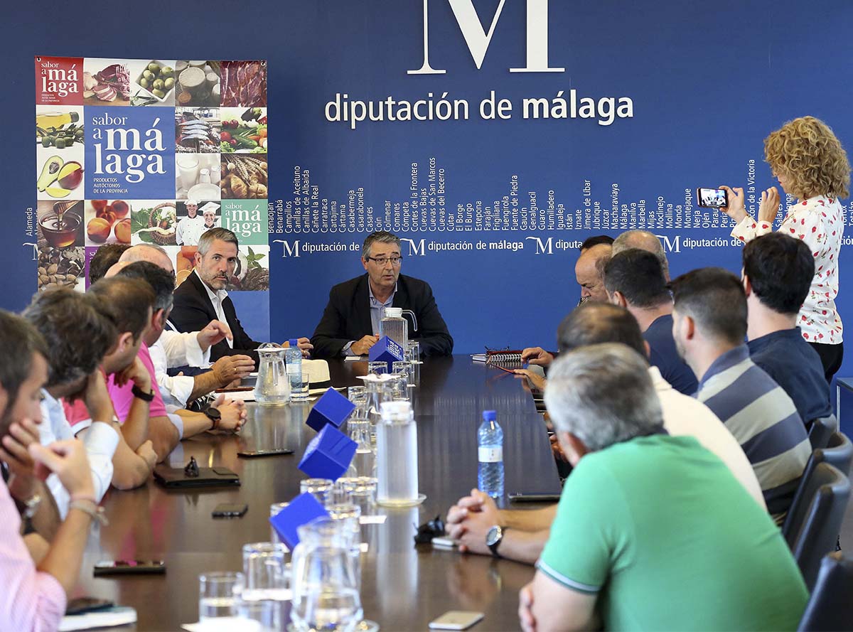 La Diputación pondrá en marcha acciones promocionales para impulsar las ventas del sector cárnico de la Serranía de Ronda